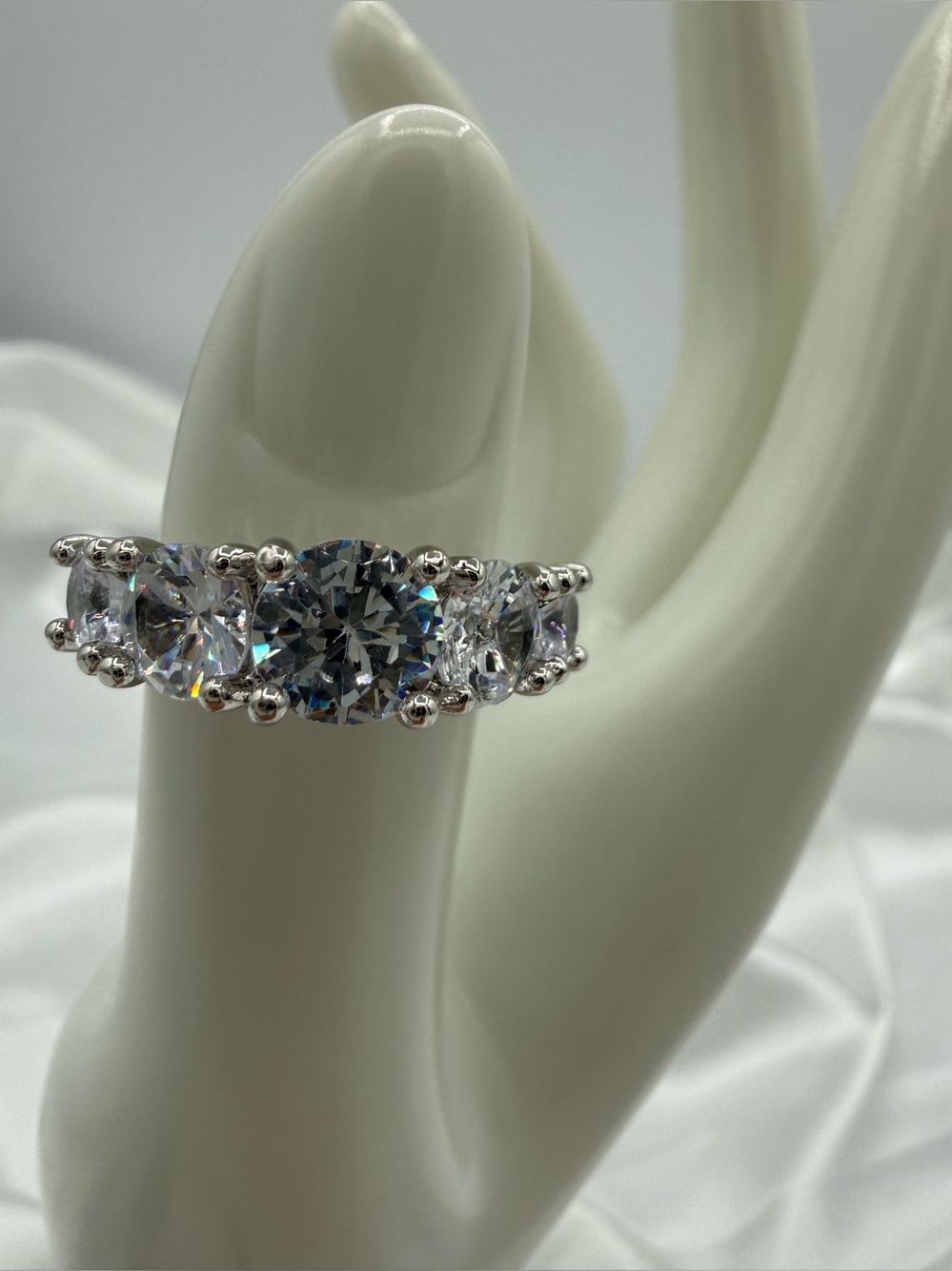 925 Silver Sz 7 Classic Moissanite 5-Stone Ring 3.6 Total Carat Size Elegant